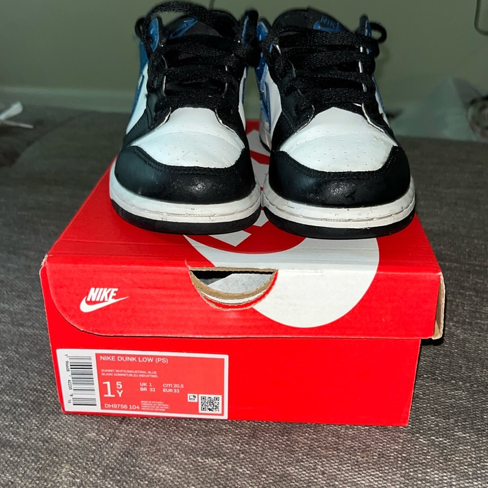 Blue dunks
